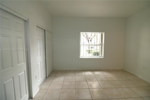 Купить виллу или дом в Хомстед, Флорида 3 спальни, 107.77м2, № 2052598 - фото 17