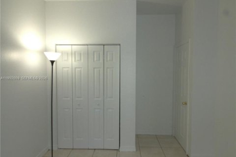 Купить виллу или дом в Хомстед, Флорида 3 спальни, 107.77м2, № 2052598 - фото 16