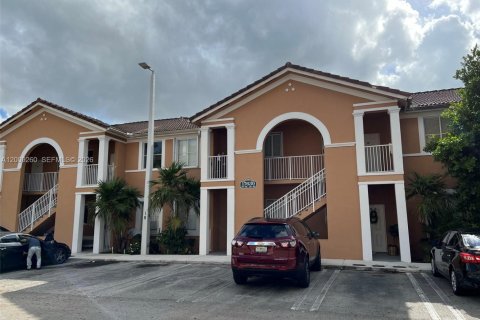 Condo in Hialeah, Florida, 2 bedrooms  № 2076612
