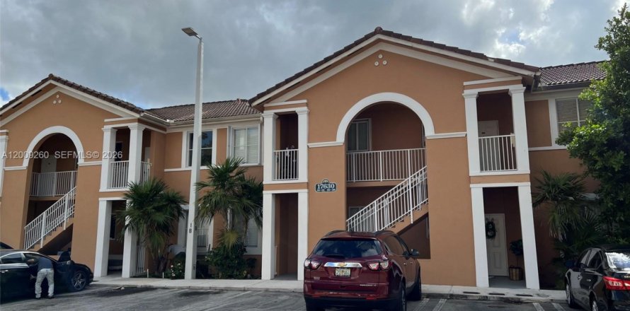 Condo in Hialeah, Florida, 2 bedrooms № 2076612