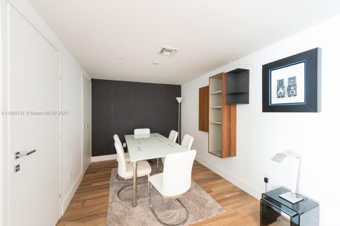 Condominio en venta en Miami, Florida, 2 dormitorios, 99.96 m2 № 1940959 - foto 15