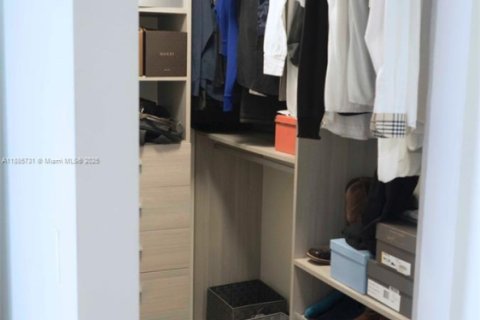 Condominio en venta en Miami, Florida, 2 dormitorios, 99.96 m2 № 1940959 - foto 22