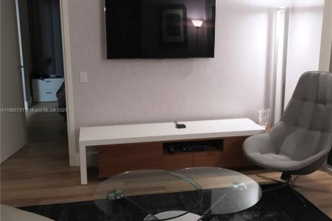 Condominio en venta en Miami, Florida, 2 dormitorios, 99.96 m2 № 1940959 - foto 8