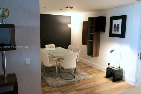 Condominio en venta en Miami, Florida, 2 dormitorios, 99.96 m2 № 1940959 - foto 17