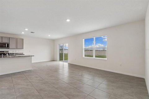 House in Wesley Chapel, Florida 5 bedrooms, 242.01 sq.m. № 2205415 - photo 25