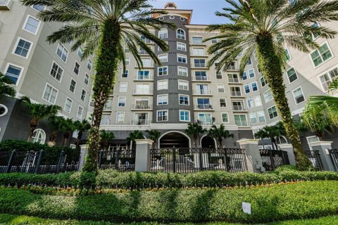 Condominio en Tampa, Florida, 2 dormitorios  № 2354854