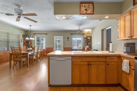 Casa en venta en Brooksville, Florida, 4 dormitorios, 234.21 m2 № 1827890 - foto 10