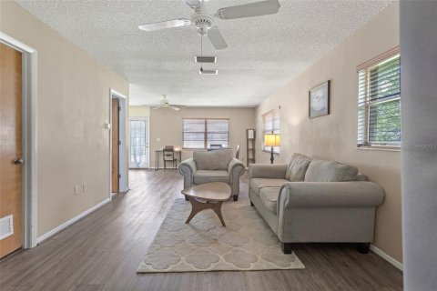 Casa en venta en Brooksville, Florida, 4 dormitorios, 234.21 m2 № 1827890 - foto 25