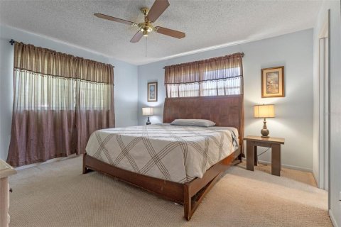 Casa en venta en Brooksville, Florida, 4 dormitorios, 234.21 m2 № 1827890 - foto 15