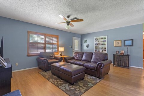 Casa en venta en Brooksville, Florida, 4 dormitorios, 234.21 m2 № 1827890 - foto 7