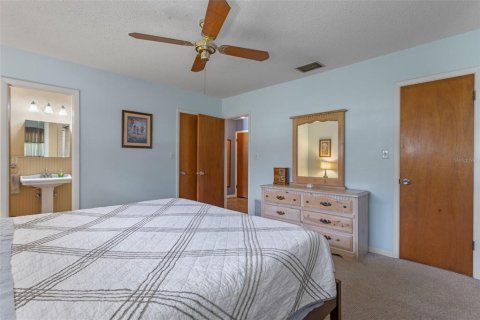 Casa en venta en Brooksville, Florida, 4 dormitorios, 234.21 m2 № 1827890 - foto 16