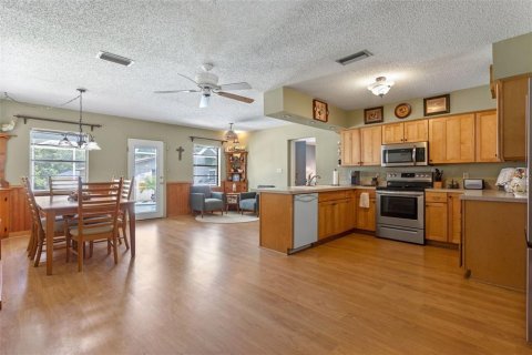 Casa en venta en Brooksville, Florida, 4 dormitorios, 234.21 m2 № 1827890 - foto 8