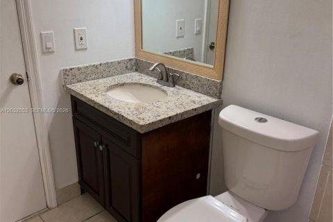 Casa en alquiler en Miami, Florida, 4 dormitorios, 165.37 m2 № 2085836 - foto 12
