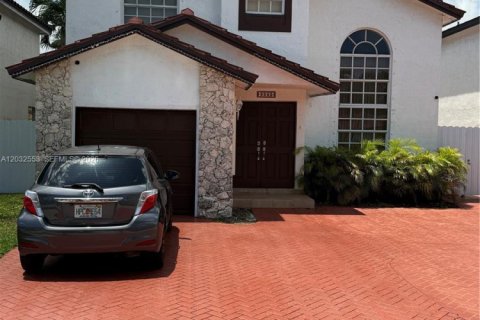 Casa en Miami, Florida 4 dormitorios, 165.37 m2 № 2085836