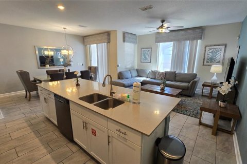 Townhouse in STOREY LAKE in Kissimmee, Florida 4 bedrooms, 177.81 sq.m. № 1866002 - photo 7