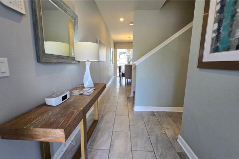 Townhouse in STOREY LAKE in Kissimmee, Florida 4 bedrooms, 177.81 sq.m. № 1866002 - photo 2