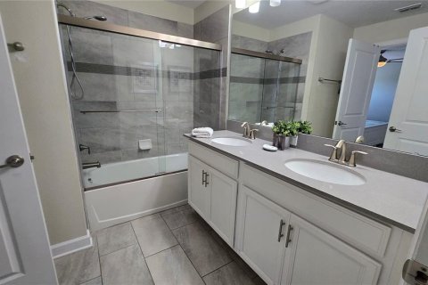 Townhouse in STOREY LAKE in Kissimmee, Florida 4 bedrooms, 177.81 sq.m. № 1866002 - photo 20