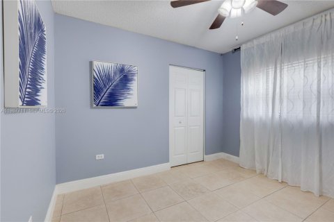 Copropriété à vendre à Miramar, Floride: 2 chambres, 92.9 m2 № 2049083 - photo 23
