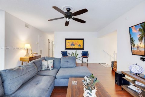 Copropriété à vendre à Miramar, Floride: 2 chambres, 92.9 m2 № 2049083 - photo 10