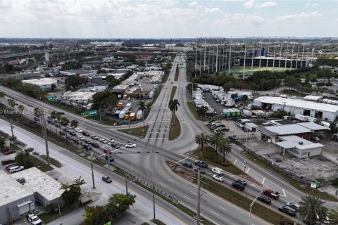 Commercial property in Miami Gardens, Florida № 1830869 - photo 3
