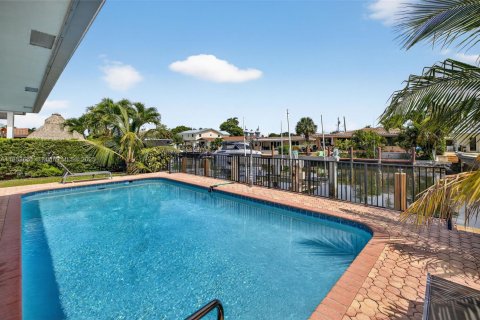 Villa ou maison à vendre à Pompano Beach, Floride: 3 chambres, 151.15 m2 № 1871698 - photo 4
