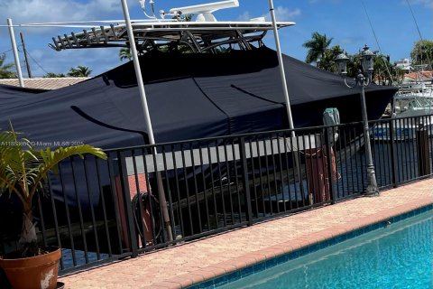 Villa ou maison à vendre à Pompano Beach, Floride: 3 chambres, 151.15 m2 № 1871698 - photo 10