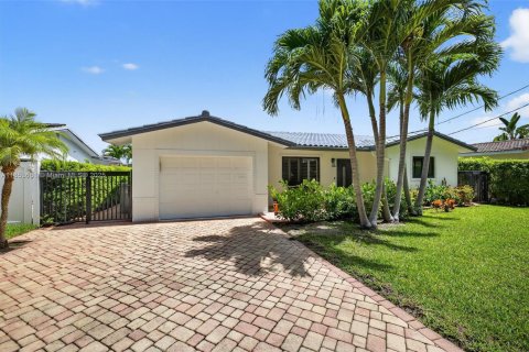 Villa ou maison à vendre à Pompano Beach, Floride: 3 chambres, 151.15 m2 № 1871698 - photo 1
