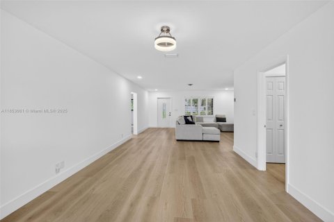 Villa ou maison à vendre à Pompano Beach, Floride: 3 chambres, 151.15 m2 № 1871698 - photo 16
