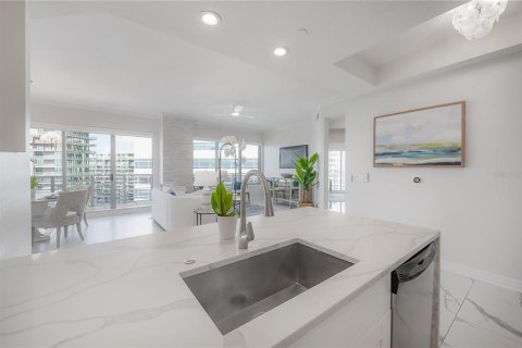 Copropriété à vendre à Tampa, Floride: 3 chambres, 161 m2 № 1909012 - photo 18