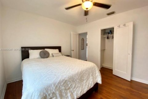 Villa ou maison à louer à Miami, Floride: 3 chambres, 111.48 m2 № 2068089 - photo 19