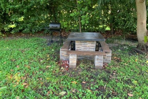 Villa ou maison à louer à Miami, Floride: 3 chambres, 111.48 m2 № 2068089 - photo 27