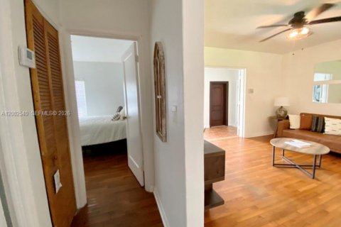 Villa ou maison à louer à Miami, Floride: 3 chambres, 111.48 m2 № 2068089 - photo 15