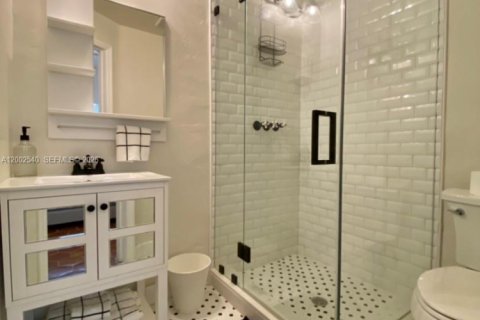 Villa ou maison à louer à Miami, Floride: 3 chambres, 111.48 m2 № 2068089 - photo 13