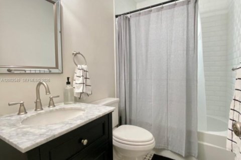 Villa ou maison à louer à Miami, Floride: 3 chambres, 111.48 m2 № 2068089 - photo 22