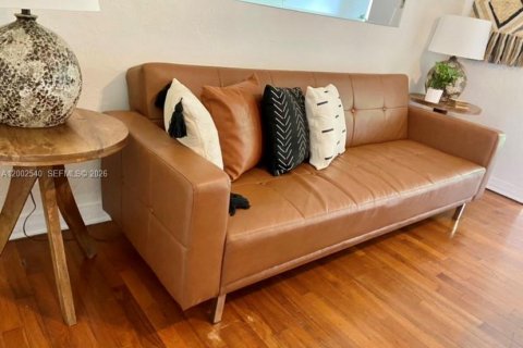 Villa ou maison à louer à Miami, Floride: 3 chambres, 111.48 m2 № 2068089 - photo 5