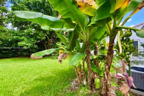 Villa ou maison à louer à Miami, Floride: 3 chambres, 111.48 m2 № 2068089 - photo 30