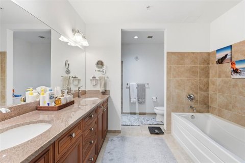 Copropriété à vendre à Orlando, Floride: 2 chambres, 134.15 m2 № 2396071 - photo 29