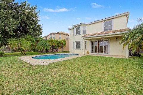 House in Port St. Lucie, Florida 5 bedrooms, 257.53 sq.m. № 2290915 - photo 25