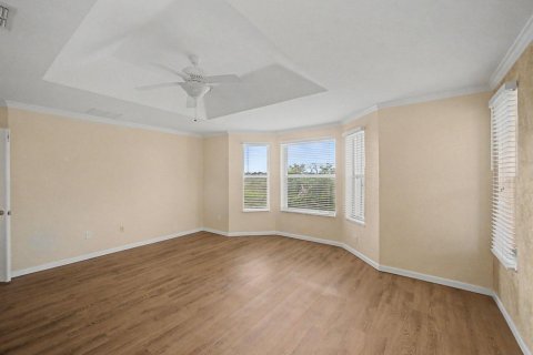 House in Port St. Lucie, Florida 5 bedrooms, 257.53 sq.m. № 2290915 - photo 13