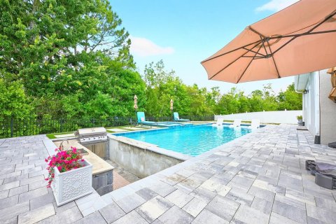 House in Orlando, Florida 4 bedrooms, 263.94 sq.m. № 2092228 - photo 2