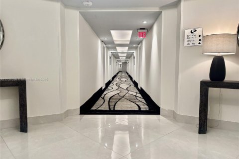 Снять в аренду кондоминиум в Халландейл-Бич, Флорида 3 спальни, 132.11м2, № 1991941 - фото 6