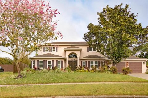 House in Lutz, Florida 4 bedrooms, 296.45 sq.m. № 2403670