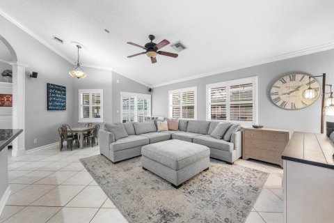 House in Wellington, Florida 4 bedrooms, 204.38 sq.m. № 2399998 - photo 13