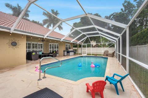 House in Wellington, Florida 4 bedrooms, 204.38 sq.m. № 2399998 - photo 29