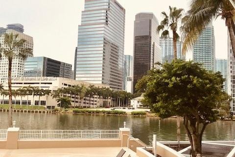 Condominio en venta en Miami, Florida, 3 dormitorios, 121.24 m2 № 1811132 - foto 9