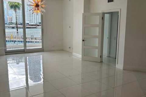 Condominio en venta en Miami, Florida, 3 dormitorios, 121.24 m2 № 1811132 - foto 23
