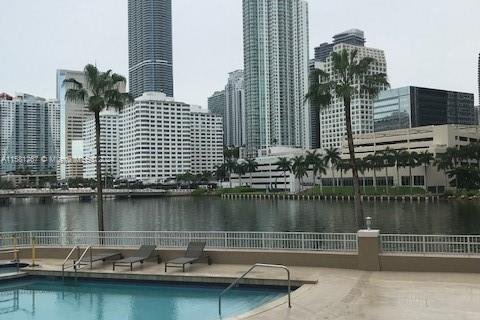 Condominio en venta en Miami, Florida, 3 dormitorios, 121.24 m2 № 1811132 - foto 12