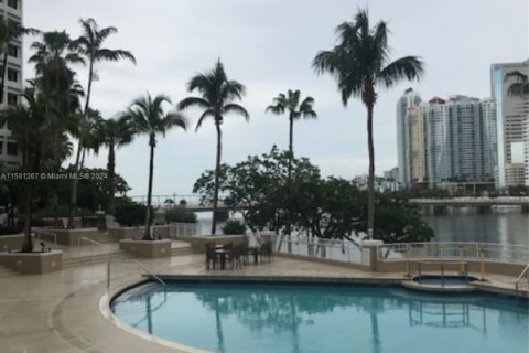 Condominio en venta en Miami, Florida, 3 dormitorios, 121.24 m2 № 1811132 - foto 11