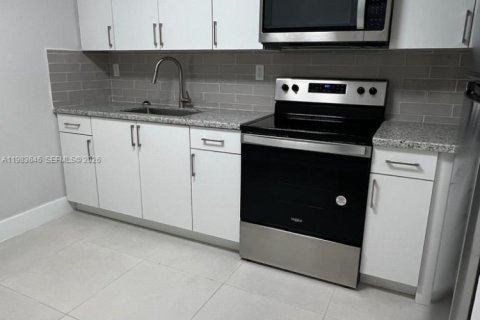 Apartamento en Miami, Florida 2 dormitorios, 69.68 m2 № 2048006