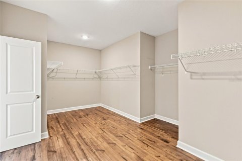 Casa en venta en Wesley Chapel, Florida, 6 dormitorios, 413.32 m2 № 2203992 - foto 25